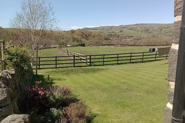 todmorden_cottage_pics_002